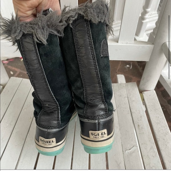 Sorel Girls Black Winter Fur Boots - Picture 4 of 8